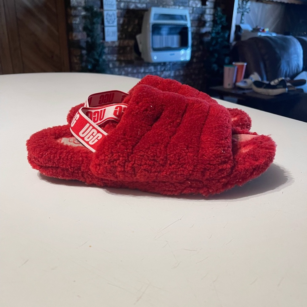 Ugg Women’s Size 6 Red Fluff Yeah Slippers House Shoes